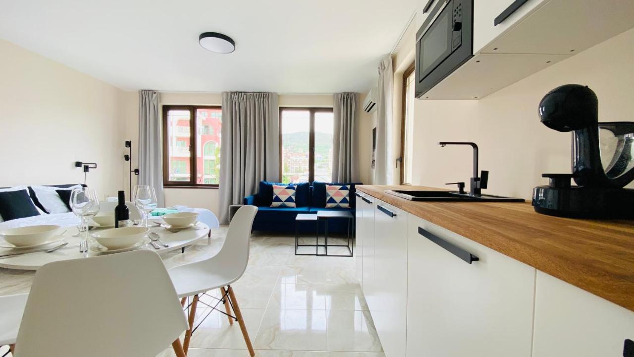 Apartello Artur - Modern Studios - سفيتي فلاس المظهر الخارجي الصورة