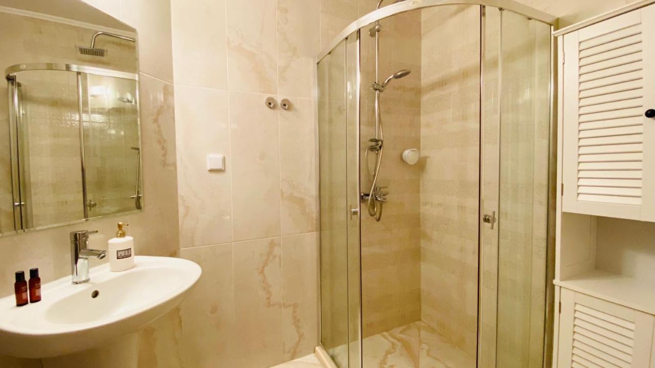 Apartello Artur - Modern Studios - سفيتي فلاس المظهر الخارجي الصورة